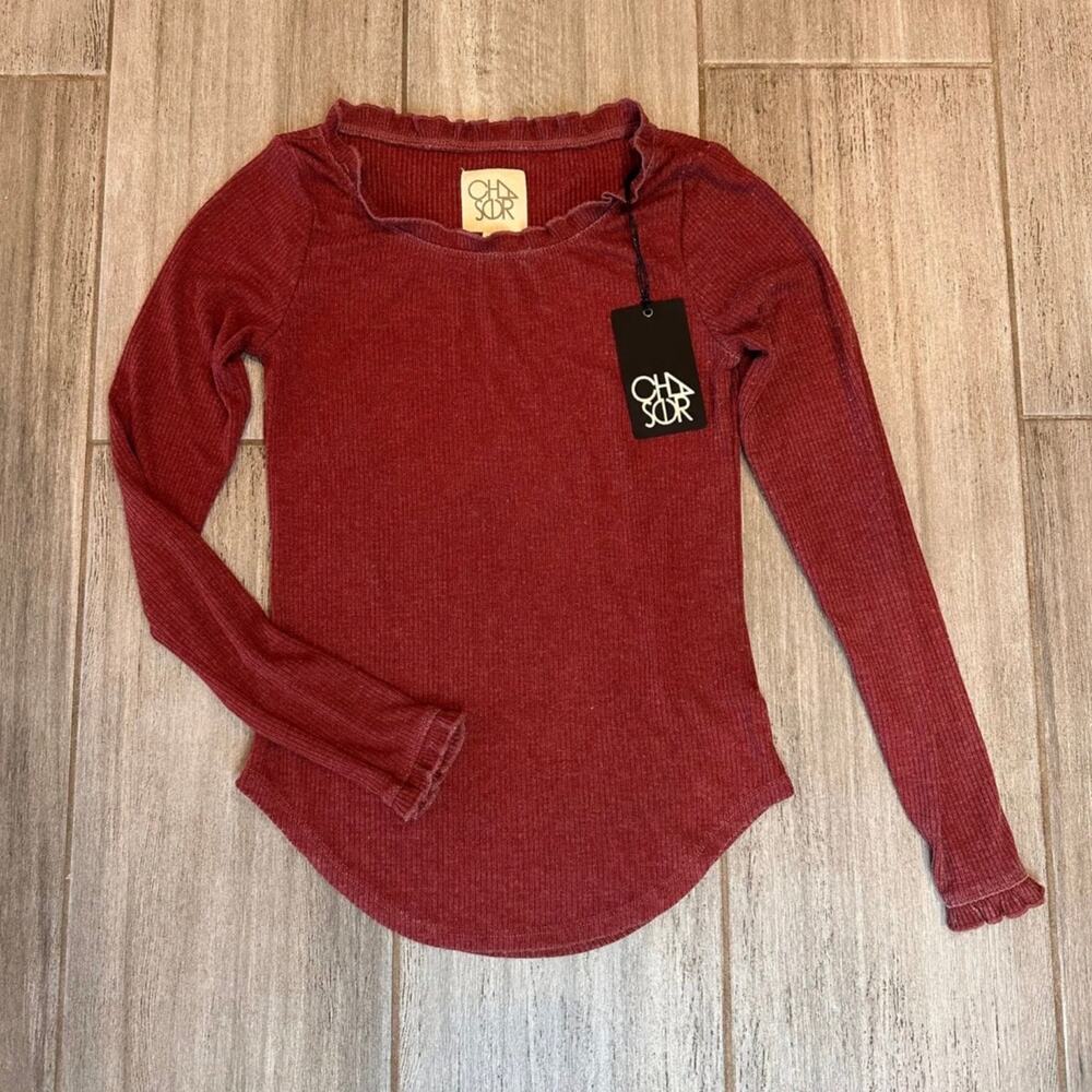 NEW Chaser Vintage Top Womens XS Burgundy Ribbed Ruffle Trim Slim Fit Basic